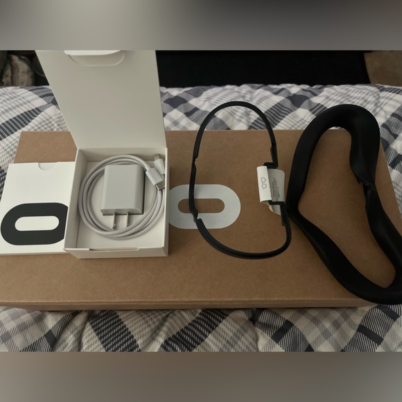 Im selling a Oculus Quest 2 256gb - Picture 4 of 4